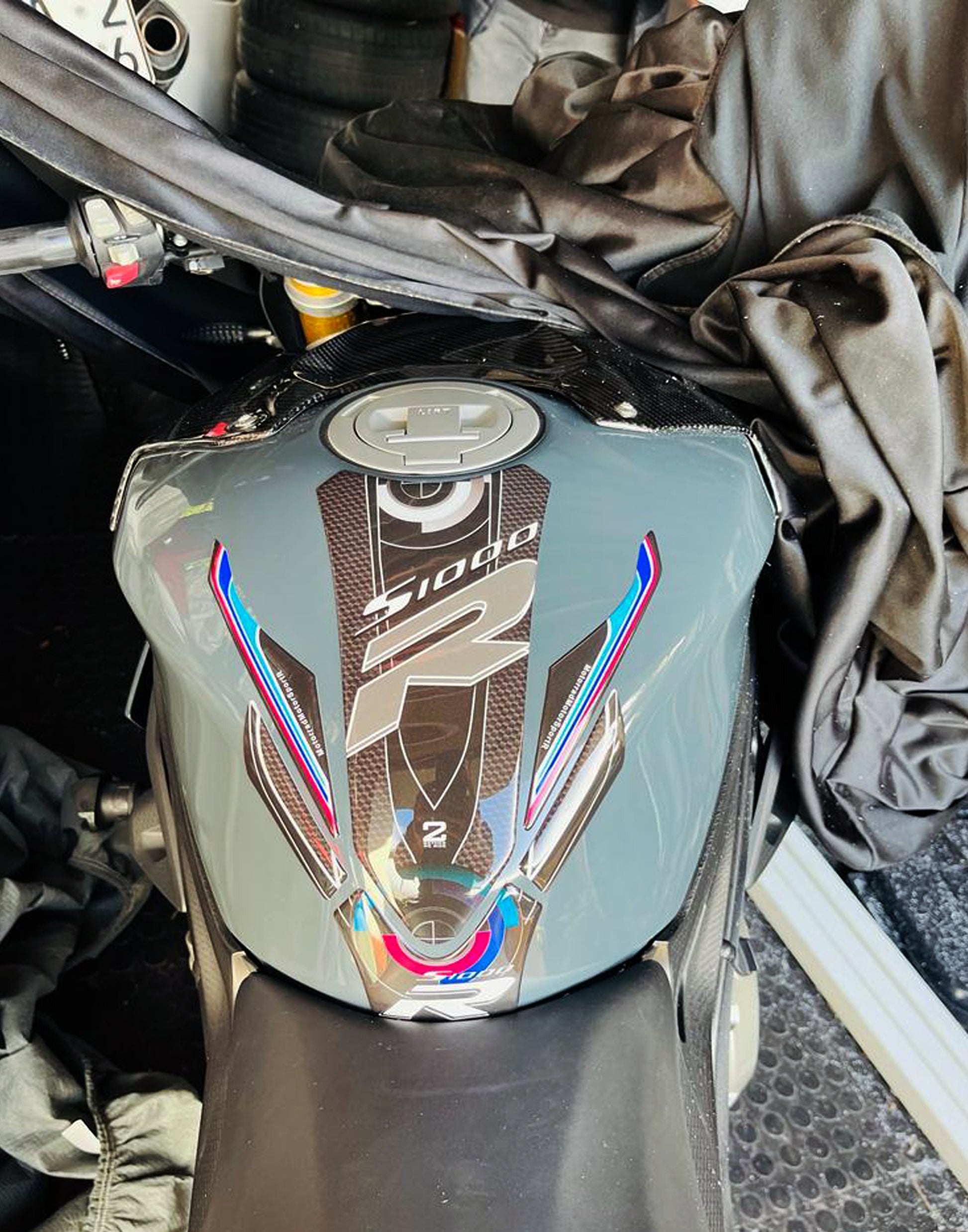 BMW S 1000R Tank Pad Protector